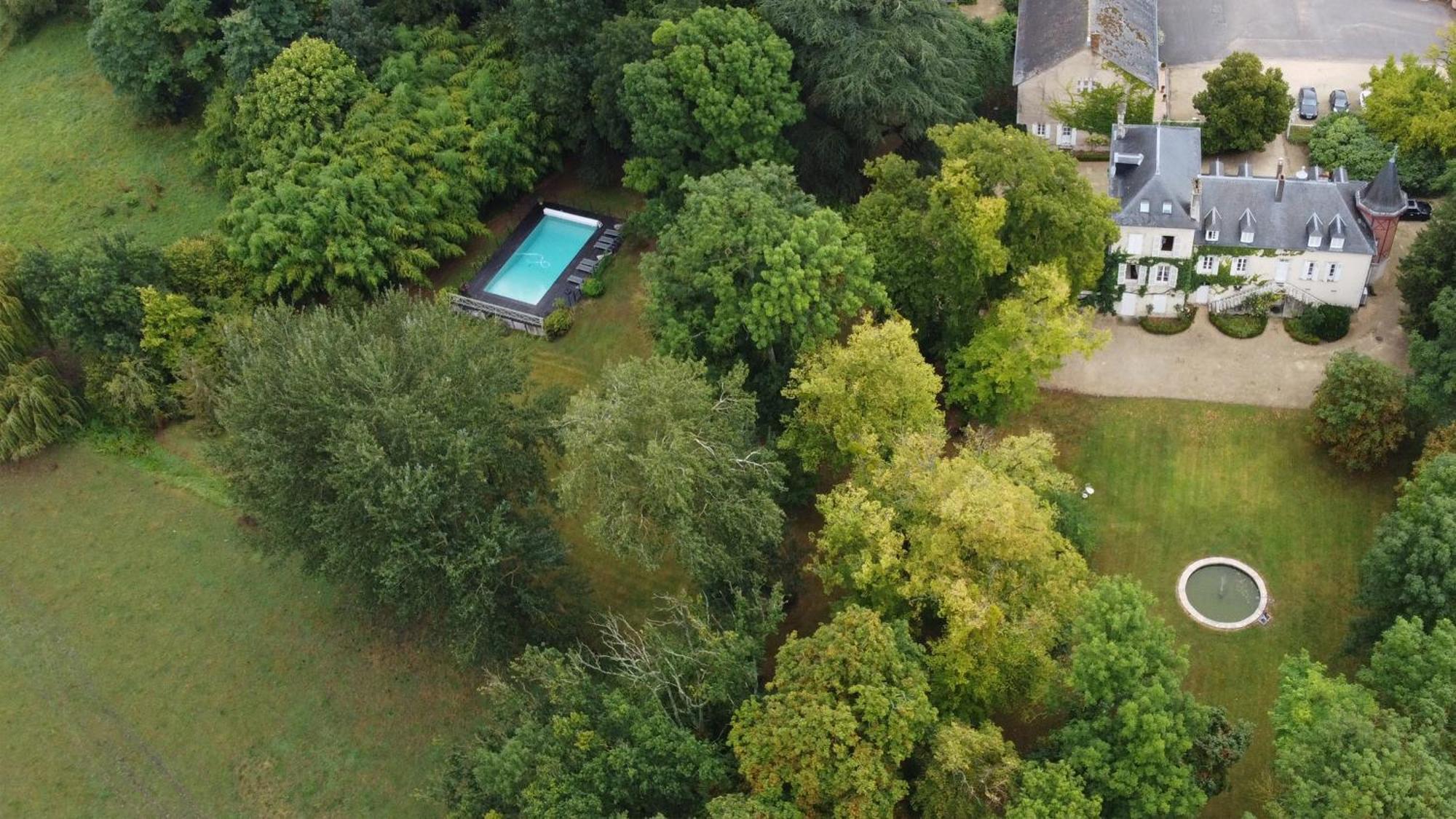 Bed and Breakfast Domaine De L'Ermitage Berry-Bouy Esterno foto