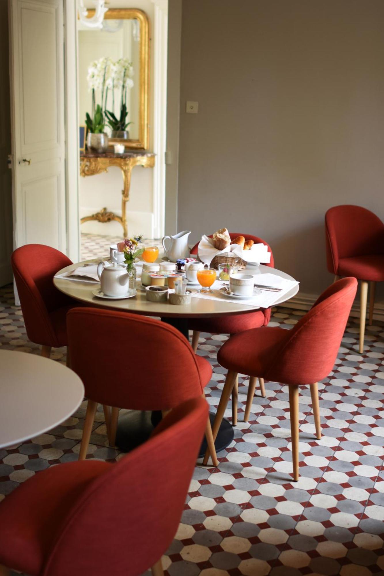 Bed and Breakfast Domaine De L'Ermitage Berry-Bouy Esterno foto