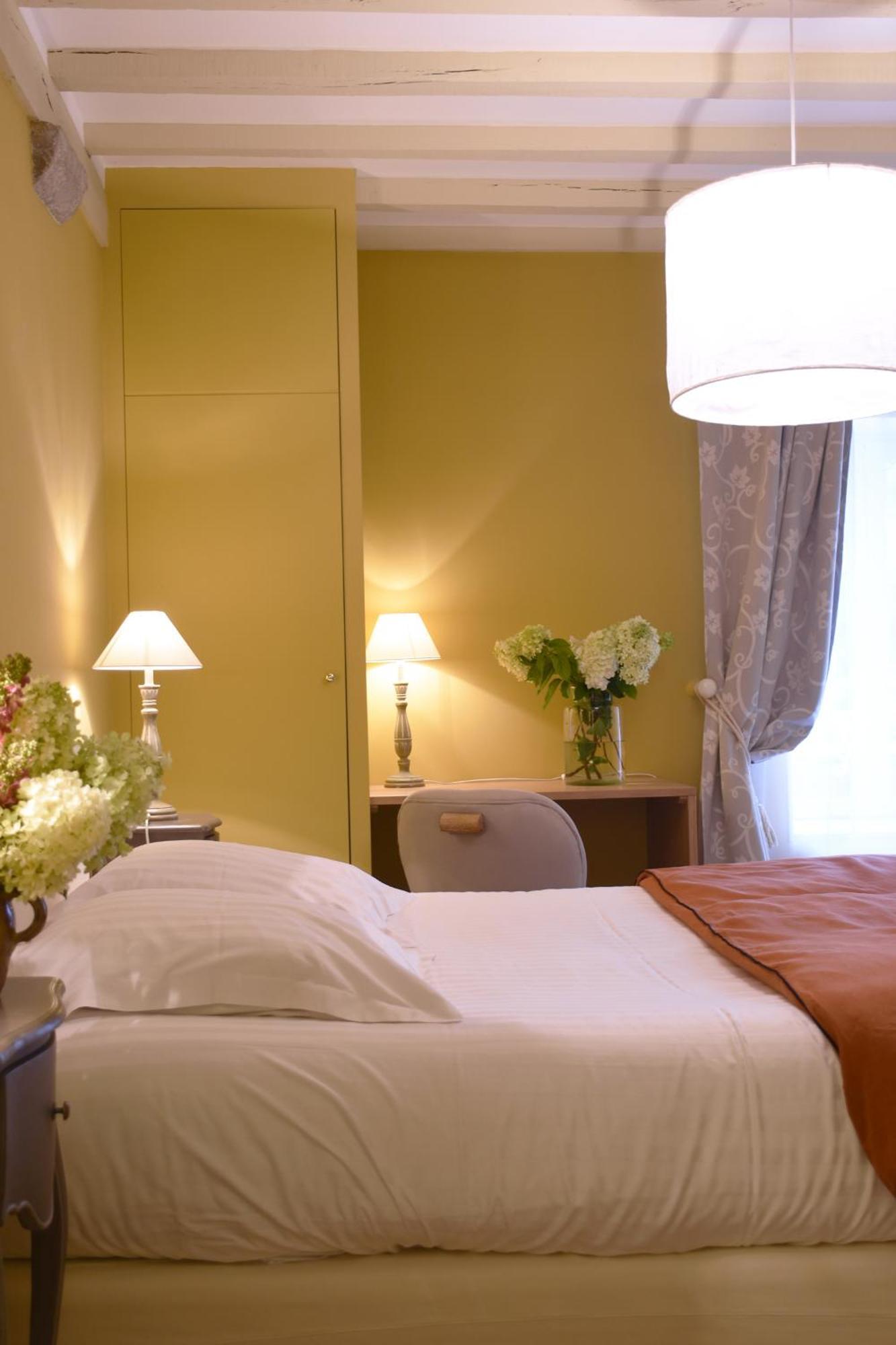 Bed and Breakfast Domaine De L'Ermitage Berry-Bouy Esterno foto
