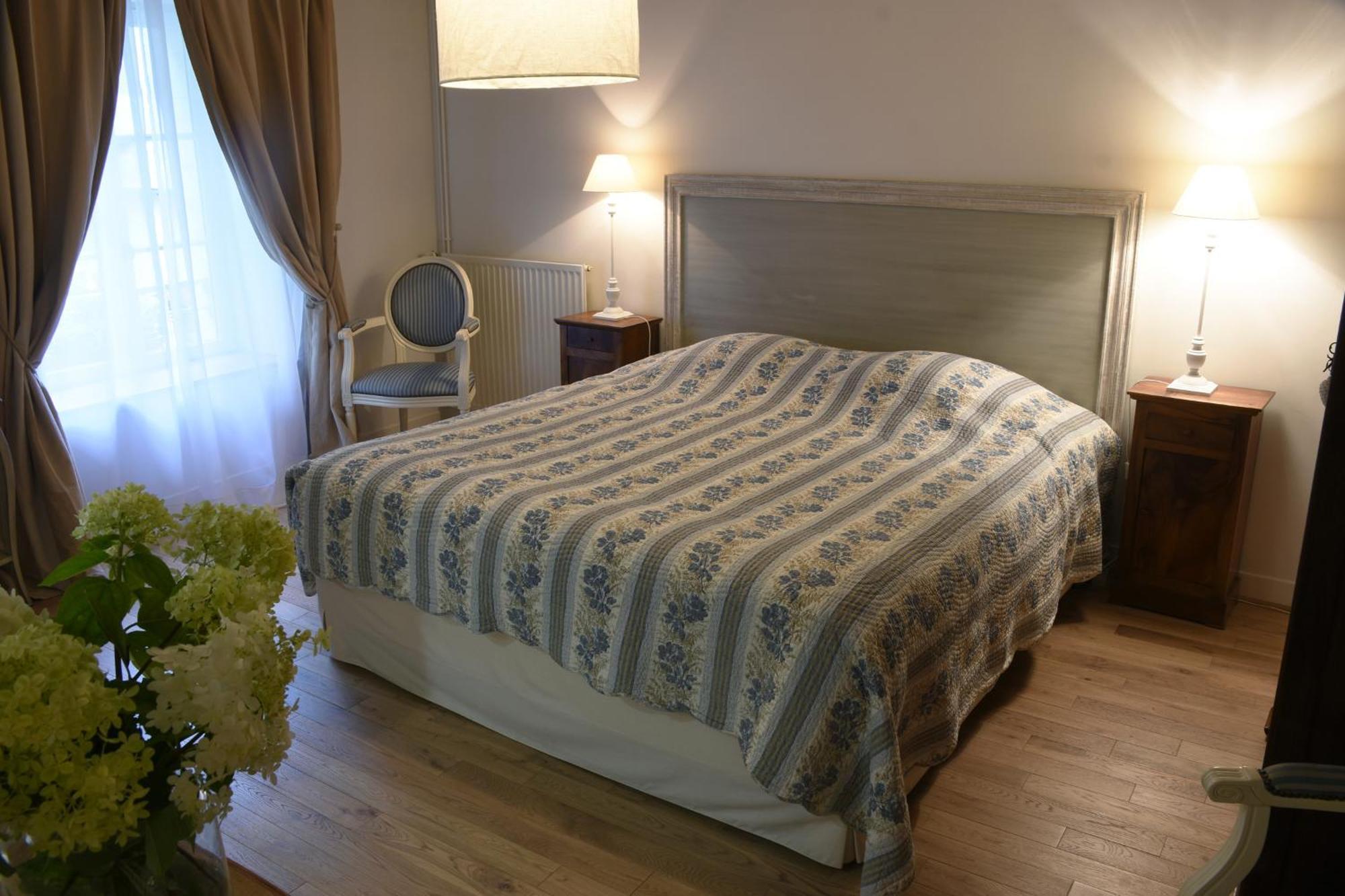 Bed and Breakfast Domaine De L'Ermitage Berry-Bouy Esterno foto
