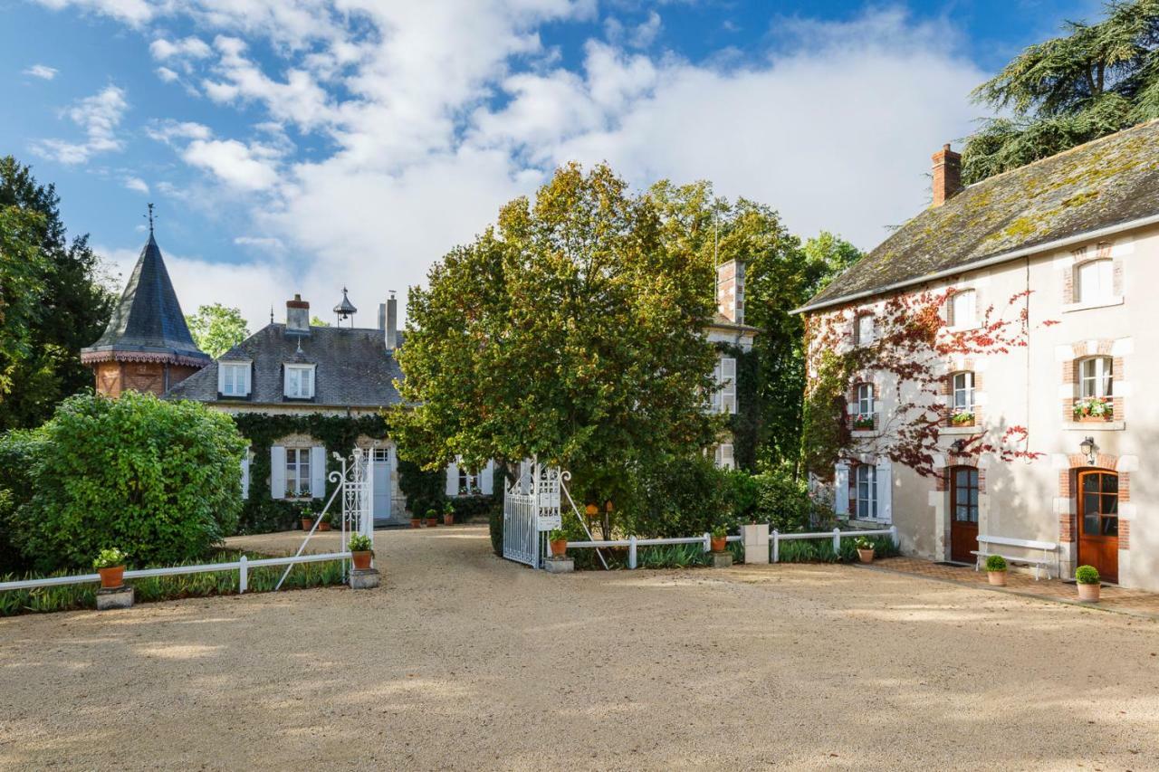 Bed and Breakfast Domaine De L'Ermitage Berry-Bouy Esterno foto